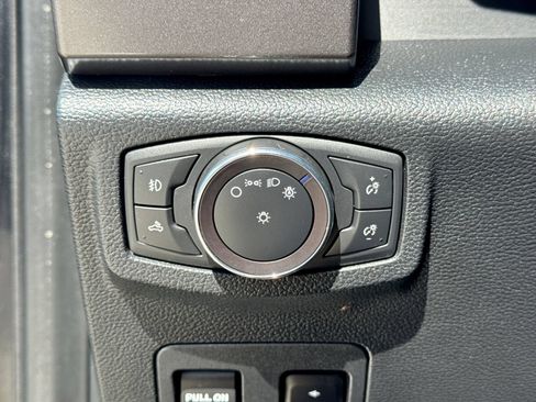 Used 2019 Ford F150 XLT w/ Equipment Group 302A Luxury AWD/4WD image 32
