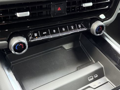 New 2026 Chevrolet Tahoe LS image 17