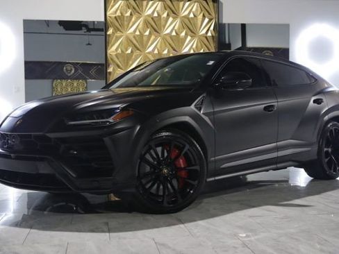 Used 2021 Lamborghini Urus AWD/4WD image 4