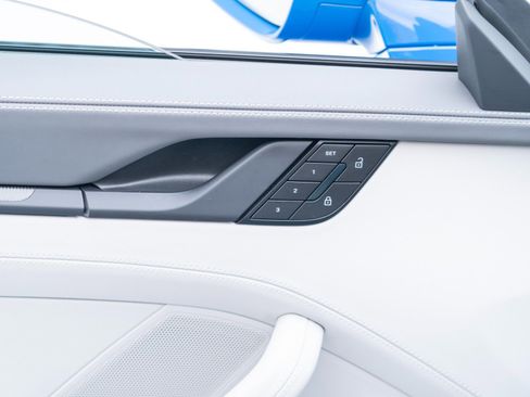 Used 2025 Porsche 911 Carrera 4 GTS image 24