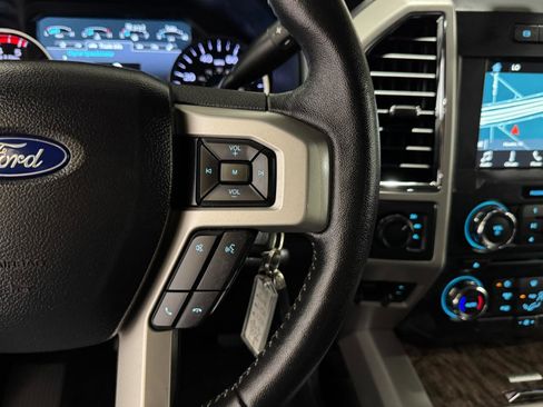 Used 2018 Ford F250 Lariat w/ FX4 Off-Road Package AWD/4WD image 19
