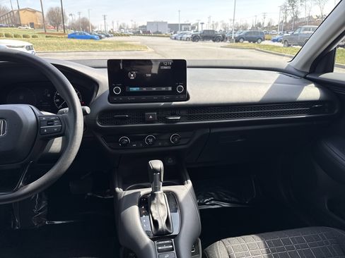 Certified 2023 Honda HR-V LX image 29