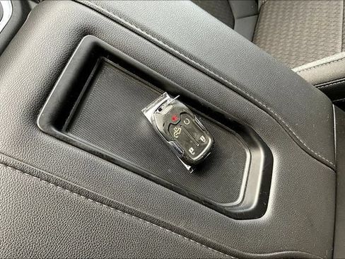 Used 2020 Chevrolet Silverado 1500 RST AWD/4WD image 36