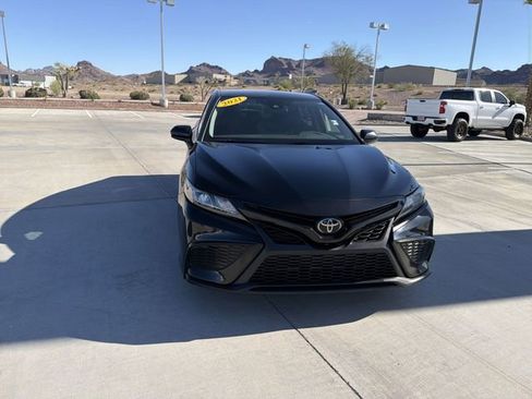 Used 2021 Toyota Camry SE w/ Blackout Package (TMS) image 2