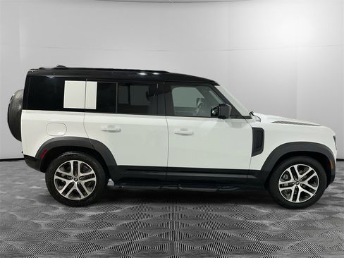 Used 2025 Land Rover Defender 110 X-Dynamic SE image 6