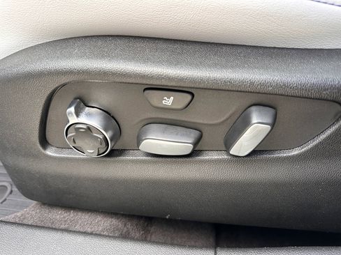 Used 2024 Cadillac XT4 Sport image 28