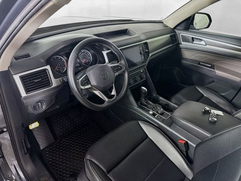 Used 2021 Volkswagen Atlas SE image 28