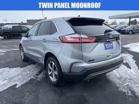 Used 2022 Ford Edge SEL w/ Convenience Package image 6