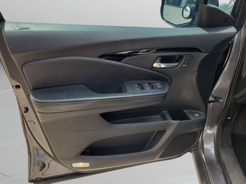 Used 2019 Honda Ridgeline RTL-E image 11
