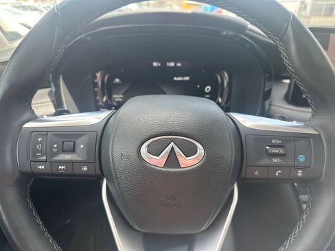 Used 2023 INFINITI QX60 Sensory w/ Cargo Package AWD/4WD image 13