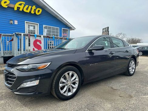 Used 2023 Chevrolet Malibu LT image 2