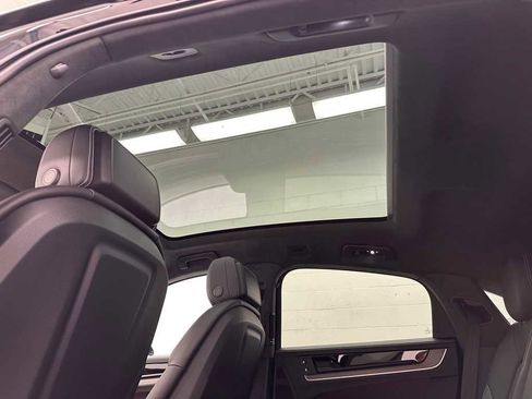 Used 2024 Porsche Cayenne Turbo image 36