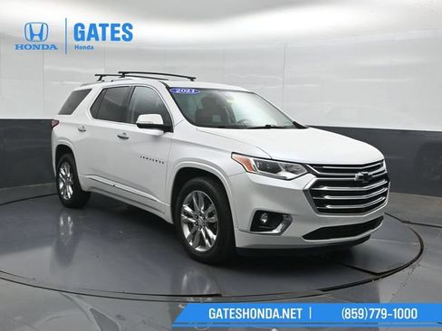 Used 2021 Chevrolet Traverse High Country w/ LPO, Floor Liner Package AWD/4WD image 4