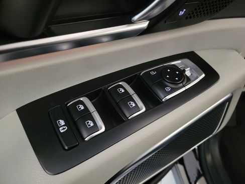 Used 2024 Kia Telluride SX w/ Towing Package image 16