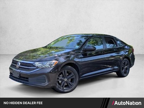 Used 2023 Volkswagen Jetta SE w/ Panoramic Sunroof Package FWD image 1