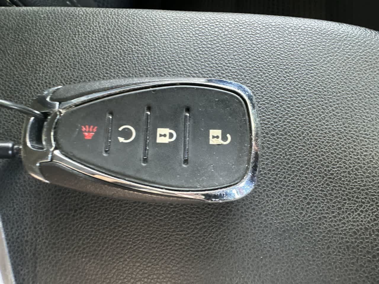 Used 2024 Chevrolet Trax LT FWD image 28