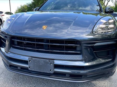 Used 2022 Porsche Macan w/ Premium Package Plus AWD/4WD image 38