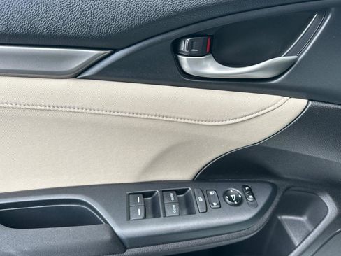 Certified 2019 Honda Civic EX image 10