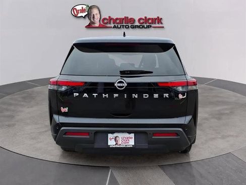 Certified 2024 Nissan Pathfinder S image 4