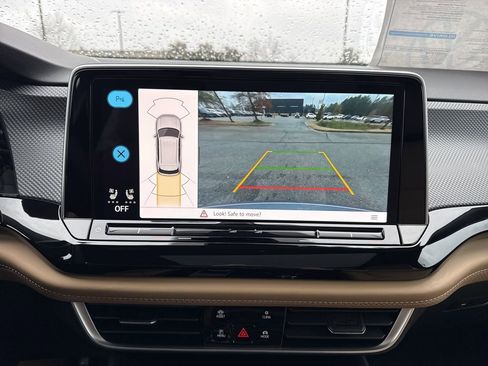 New 2026 Volkswagen Atlas Cross Sport SEL image 29