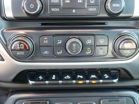 Used 2018 GMC Sierra 1500 SLT image 23
