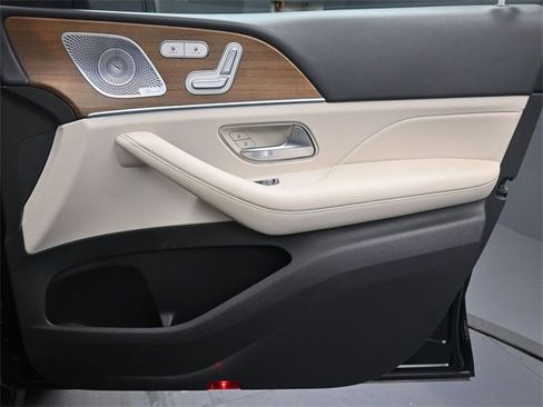 Used 2020 Mercedes-Benz GLE 350 4MATIC image 30