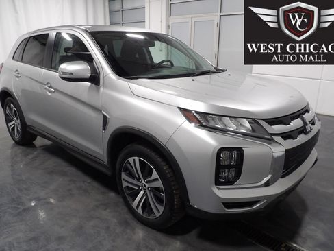 Used 2021 Mitsubishi Outlander Sport SE image 1