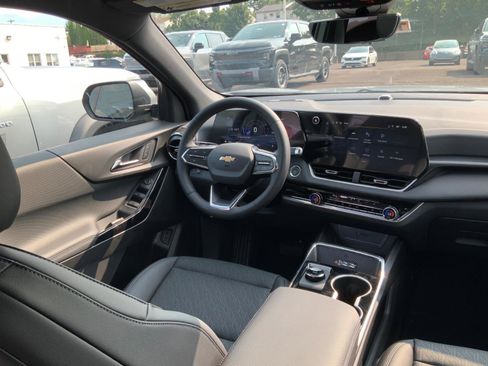 New 2026 Chevrolet Equinox LT w/ Convenience Package II image 14