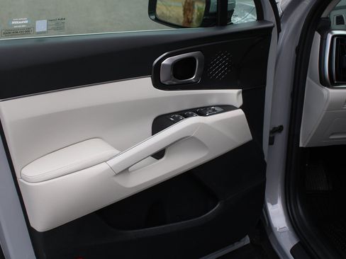 New 2026 Kia Sorento S image 19