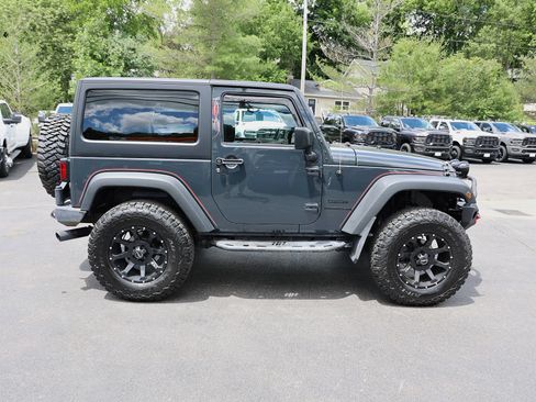 Used 2016 Jeep Wrangler Sport w/ Quick Order Package 24S AWD/4WD image 8