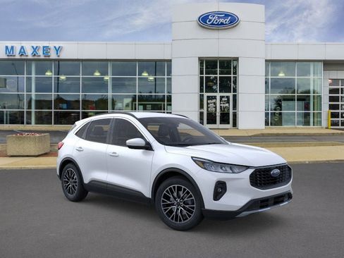 New 2026 Ford Escape Plug-in Hybrid image 7