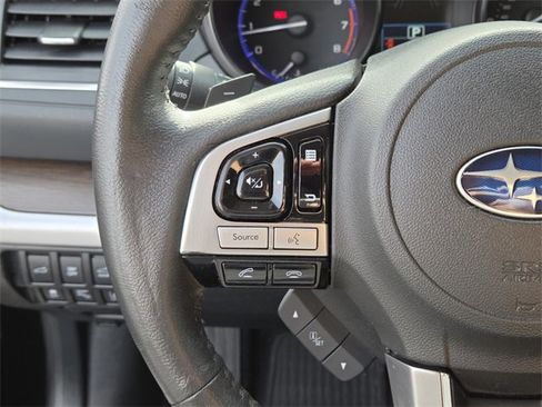 Used 2017 Subaru Outback 3.6R Touring image 18