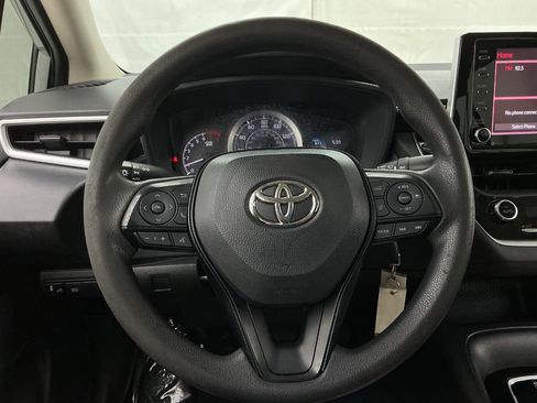 Used 2021 Toyota Corolla LE FWD image 31