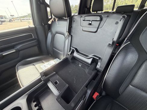 Used 2023 RAM 1500 Laramie AWD/4WD image 14