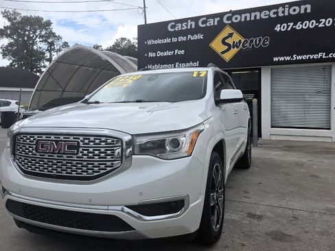 Used 2017 GMC Acadia Denali w/ Technology Package AWD/4WD image 2