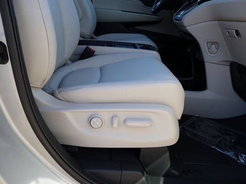 New 2026 Honda Odyssey EX-L image 10