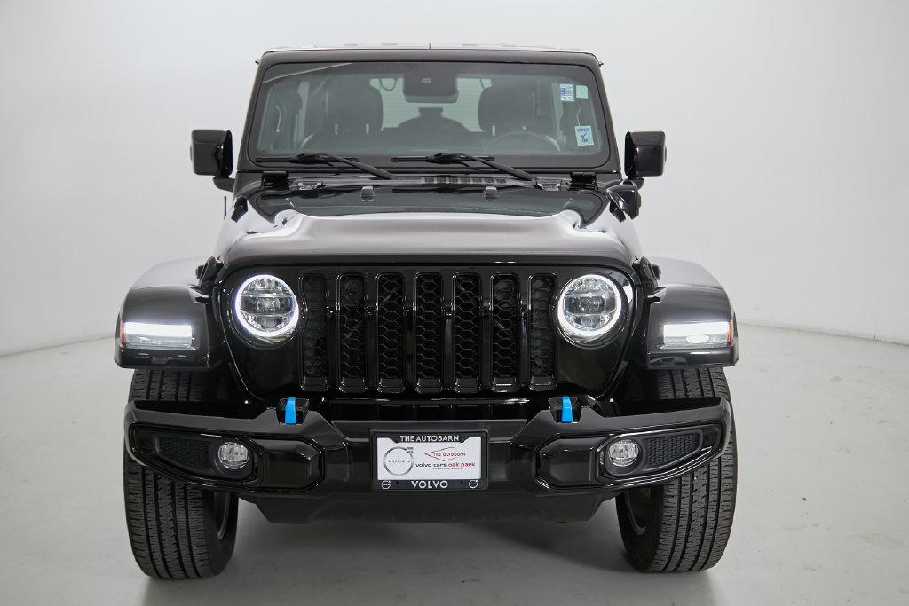 Used 2023 Jeep Wrangler Unlimited Sahara AWD/4WD image 8