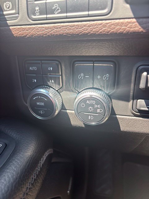 Used 2021 GMC Yukon Denali w/ Denali Ultimate Package AWD/4WD image 12