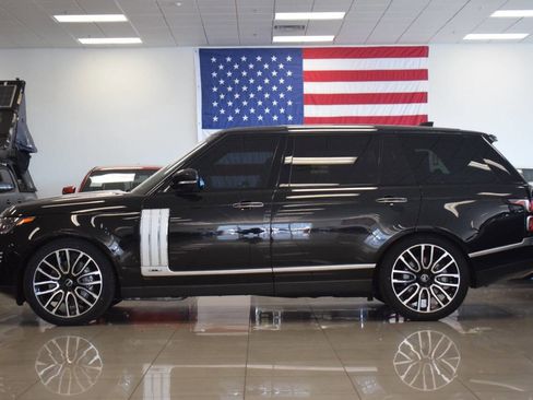 Used 2019 Land Rover Range Rover Long Wheelbase Autobiography image 18