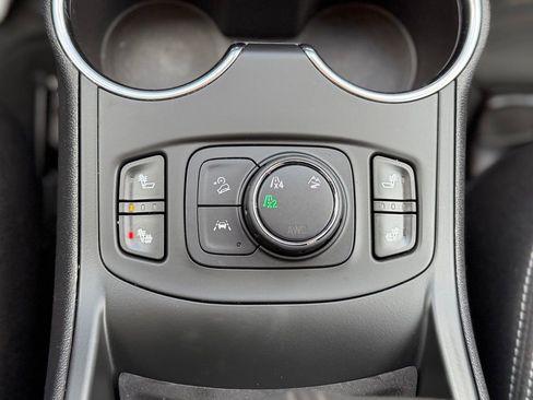 Used 2021 GMC Terrain SLE w/ Driver Convenience Package image 14