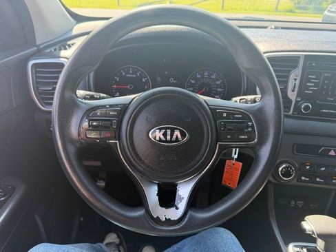 Used 2017 Kia Sportage LX FWD image 2