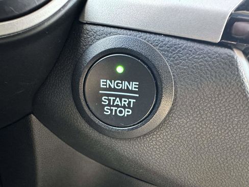 Used 2022 Ford Escape SEL image 21