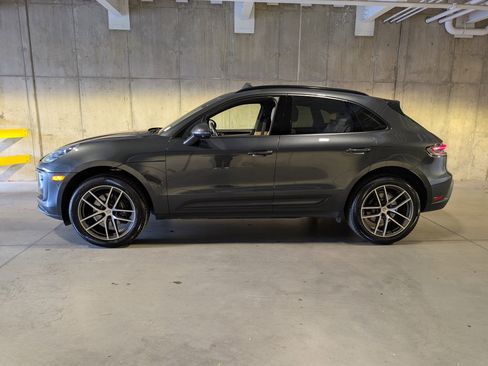 Used 2025 Porsche Macan image 2