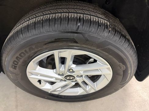 Certified 2025 Hyundai Tucson SE AWD/4WD image 10