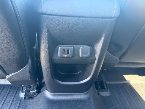 Used 2019 Chevrolet Colorado Z71 AWD/4WD image 30