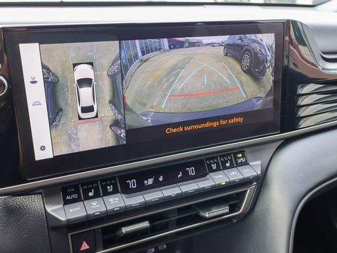 Used 2025 Toyota Camry XSE w/ Premium Plus Package image 4