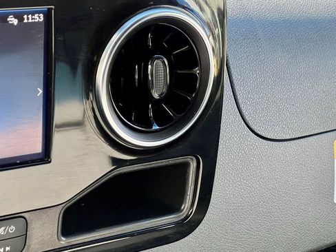 Used 2025 Mercedes-Benz Sprinter 2500 image 32