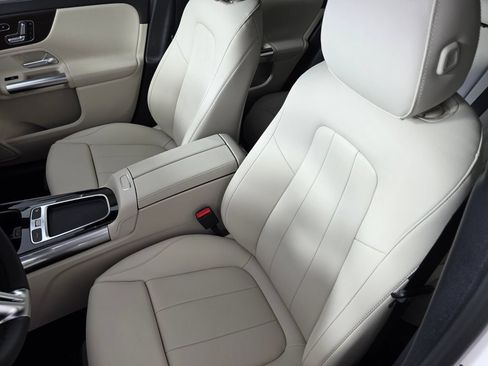 New 2026 Mercedes-Benz GLA 250 image 8