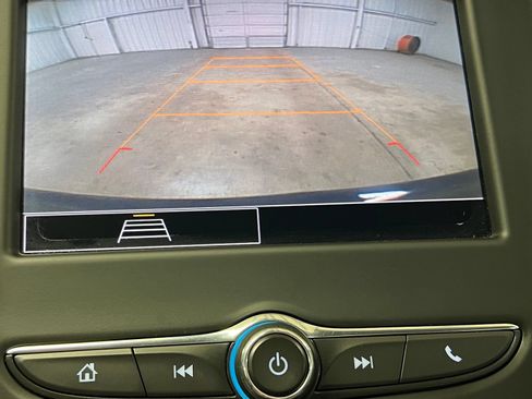 Used 2023 Chevrolet Equinox LS FWD image 15