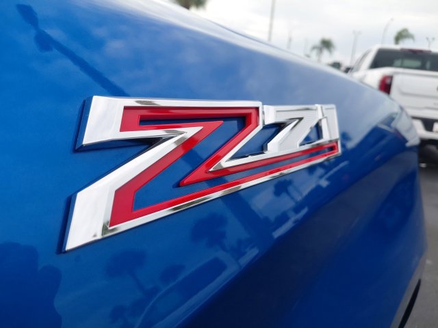Used 2022 Chevrolet Silverado 1500 LTZ w/ LTZ Convenience Package II AWD/4WD image 12